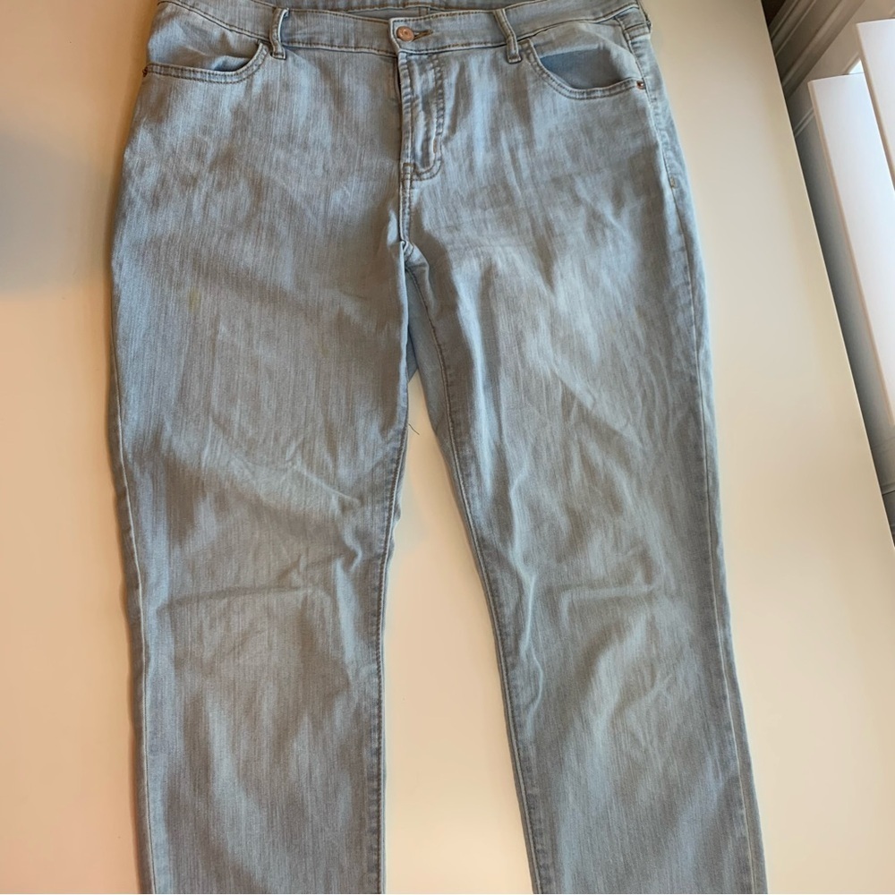 Old Navy Light Blue Denim Super Skinny Jeans